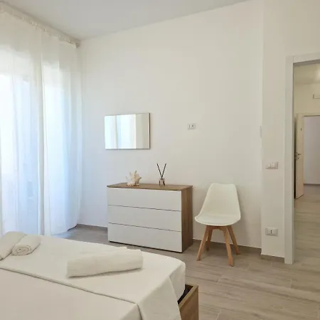 Lt Vista Mare -baia Verde- Apartamento *